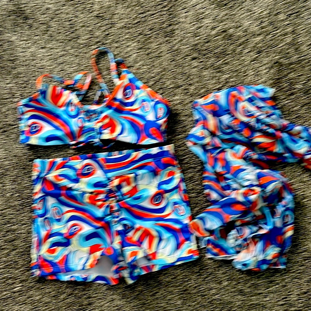 Two Piece Swimsuit with cover up Size Small